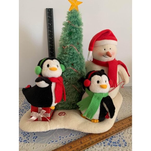 Hallmark Jingle Pals Musical Christmas Snowman & Penguin Trio with Tree 2006 - Picture 3 of 7